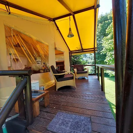 Romantic With Shared Swimming Pool