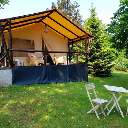 Romantic With Shared Swimming Pool Holiday home *