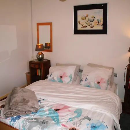 Romantic With Shared Swimming Pool * Roussines