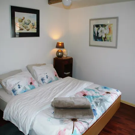 Romantic With Shared Swimming Pool *