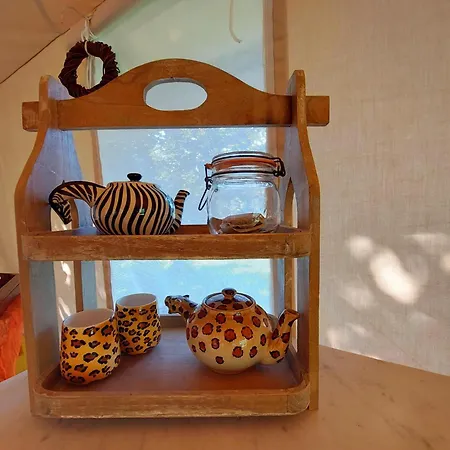 Romantic With Shared Swimming Pool Feriehus