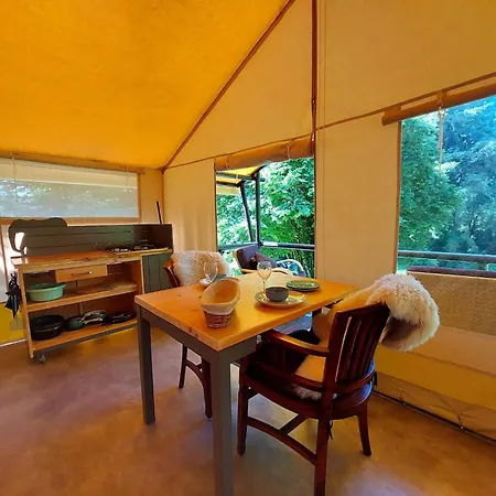 Feriehus Romantic With Shared Swimming Pool *