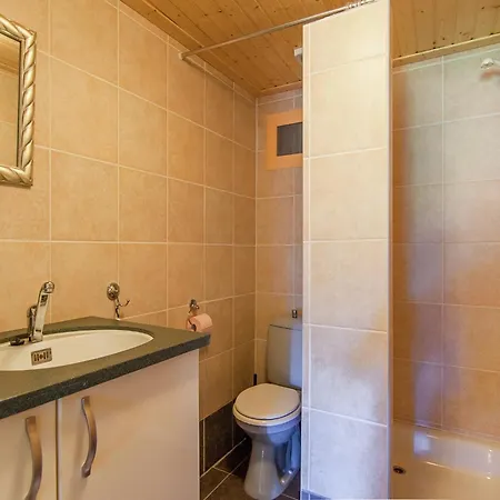 Romantic With Shared Swimming Pool * Roussines