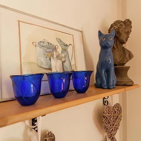 Romantic With Shared Swimming Pool * Roussines