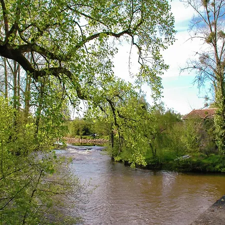 Romantic With Shared Swimming Pool